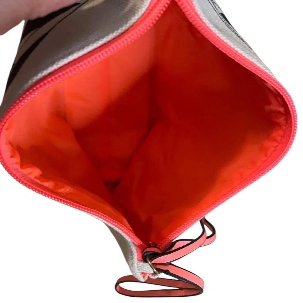 Shiseido Canvas Cosmetic Clutch‎ Pouch